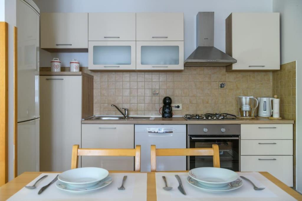 Apartment Sunce พูลา ภายนอก รูปภาพ