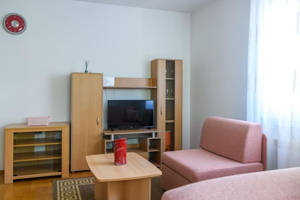 Apartment Sunce พูลา ภายนอก รูปภาพ